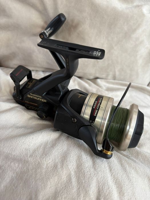 Shimano baitrunner 4500B   Japan