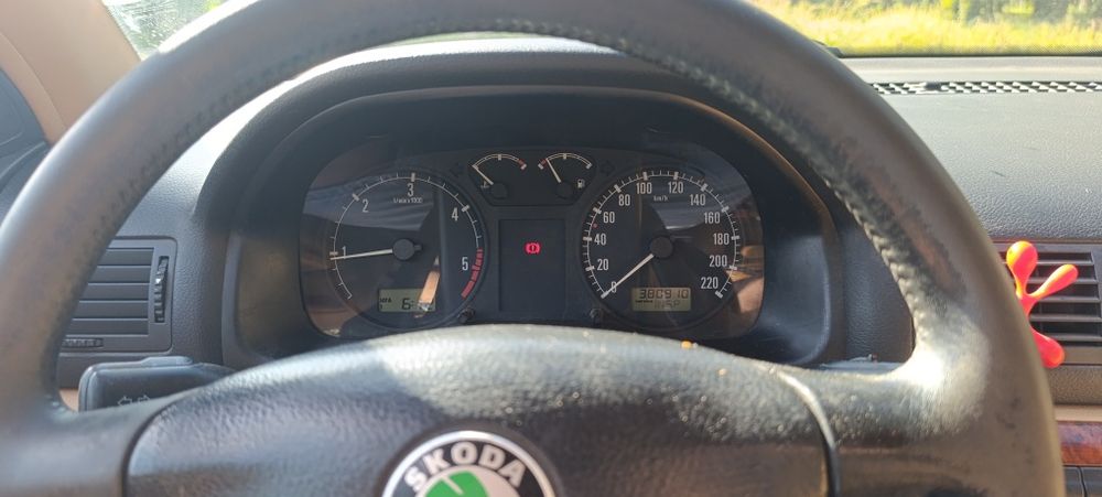 SKODA (Шкода) OCTAVIA Laurin&Klement комбі 1999р.
