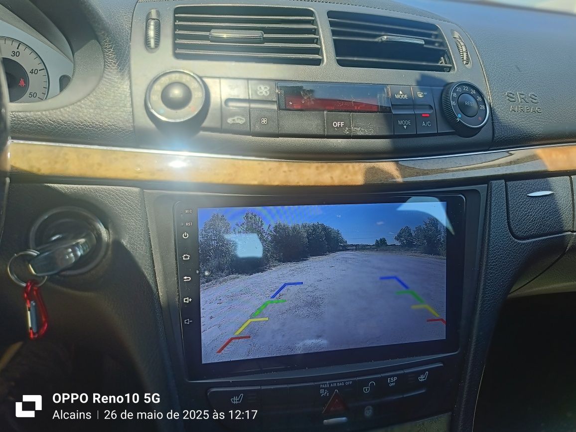 Mercedes E 220 em excelente estado