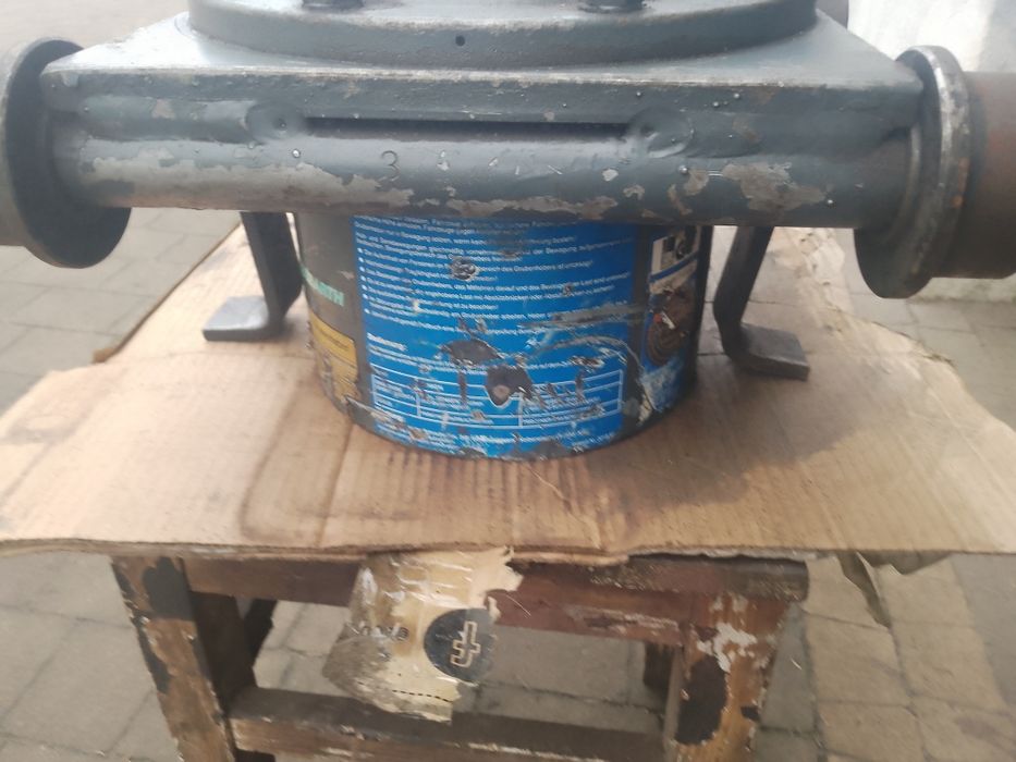 Podnośnik kanałowy Britz