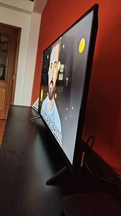 Smart tv Xiaomi 2025. Comomnova e com caixa.