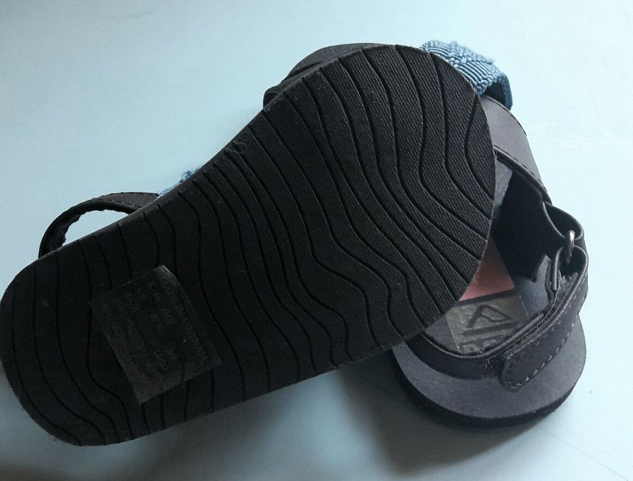 NOWE sandały sandałki klapki buty buciki roz 19
