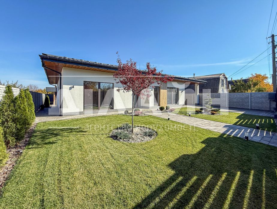 Новий казковий будиночок в гарному районі