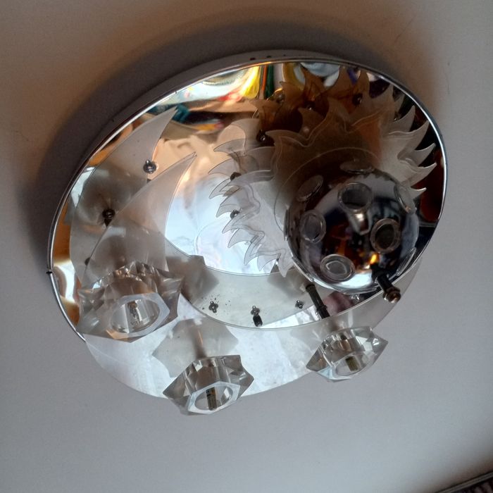 Люстра в дитячу кімнату