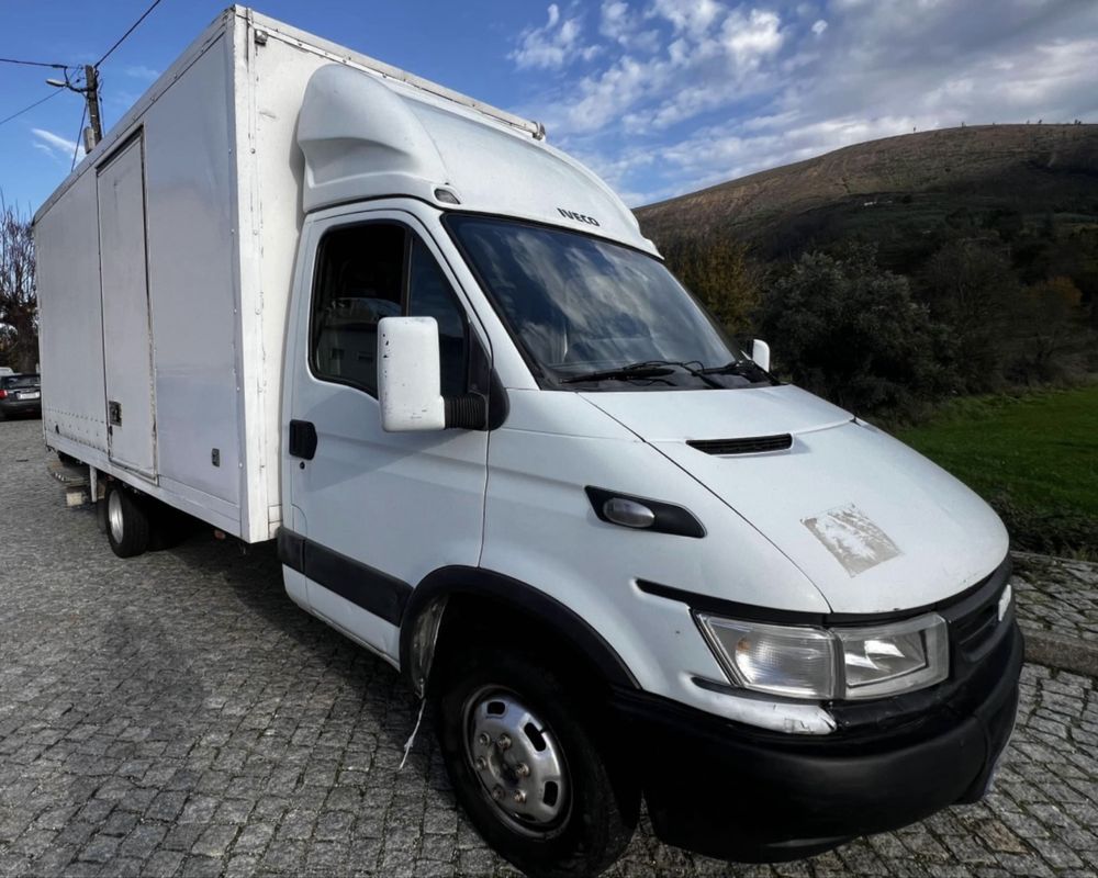 Carrinha Iveco Dally III 3.0 35C14 contentor com plataforma
