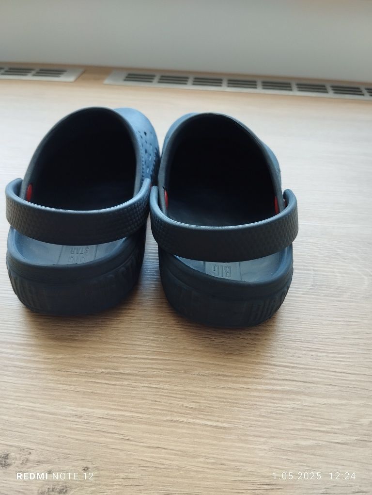 Crocsy chłopięce 32