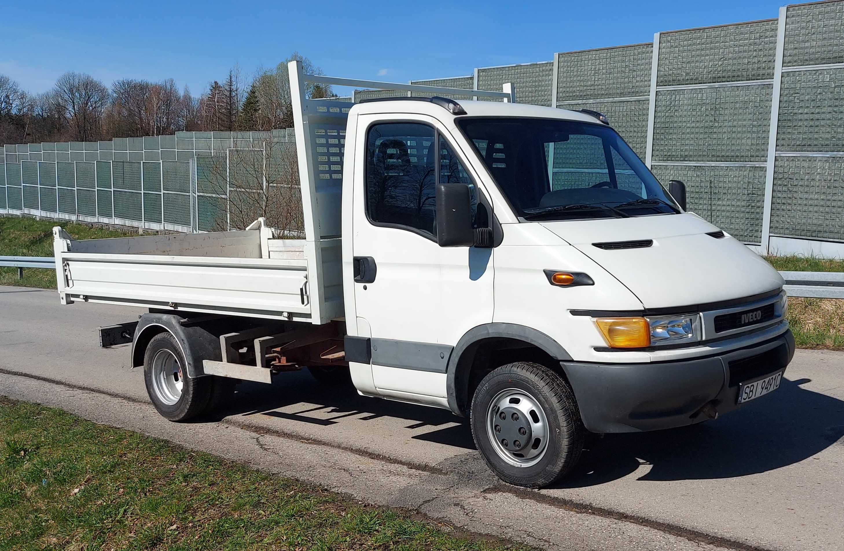 Wypożyczalnia Wywrotka wynajem  Bus Iveco