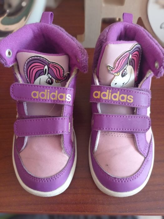Buty dla dziewczynki 26 Adidasy