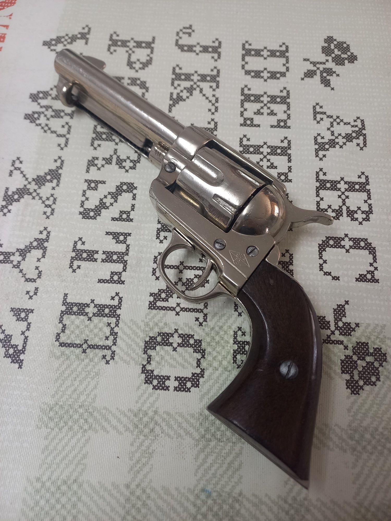 Revólver  réplica  western