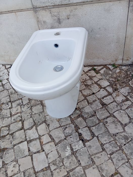 Vendo base de duche ou bidé conforme as fotografias