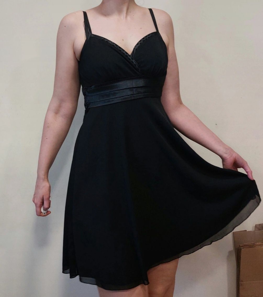 Czarna kopertowa sukienka, elegancka, regulowana S/M - do karmienia

B