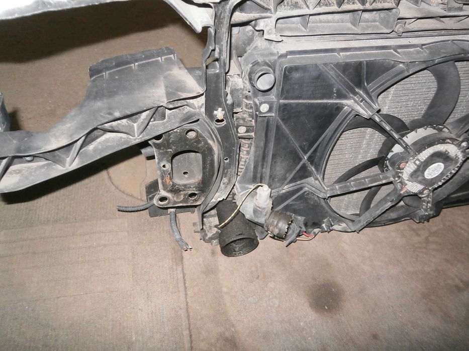 vw golf V plus pas przedni kompletny 1,9 TDI