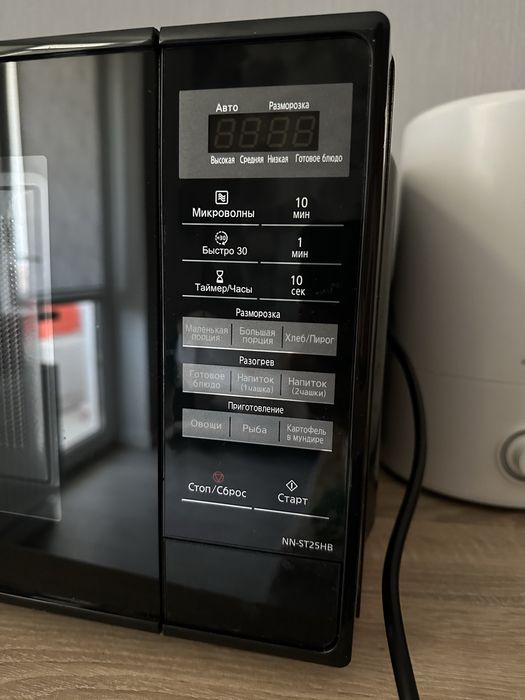 Мікрохвильова піч PANASONIC NN-ST25HBZPE