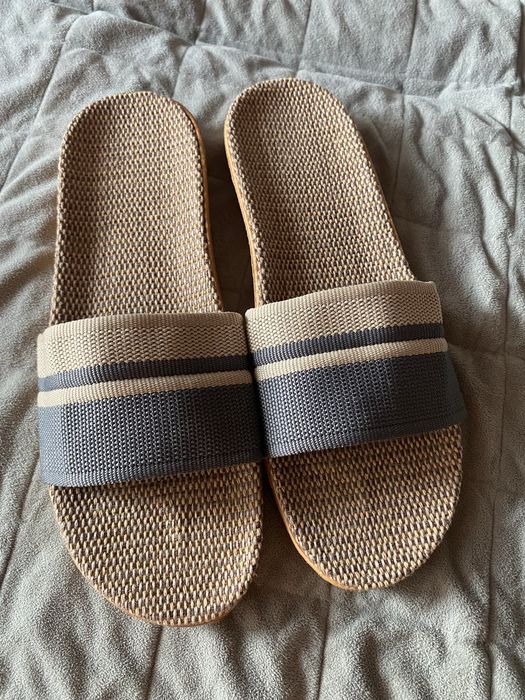 Продам тапочки пляжні