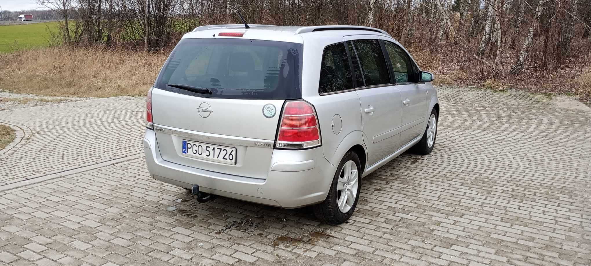 Opel Zafira 2006r 7-osób 1,9 cdti 120km 322k km klima ok opłaty ważne