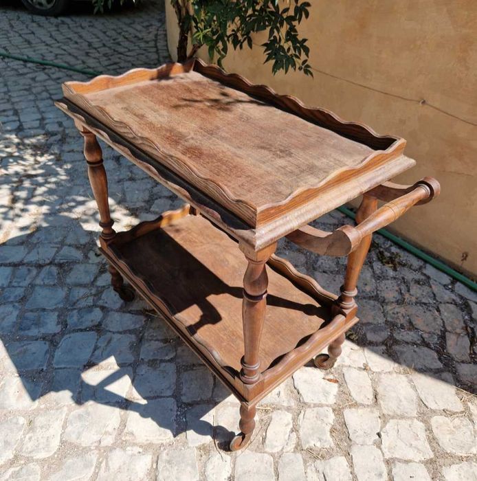 Carrinho de chà ou de apoio