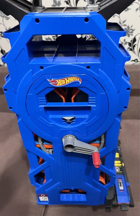 Хот Вілс Мега Гараж Hot Wheels Mega Car Garage Vehicle Playset