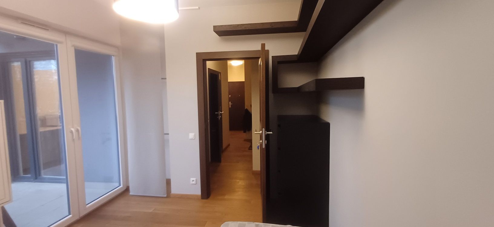 PREMIUM.  Przytulny, cichy dla kobiety w mieszkaniu w apartamentowcu