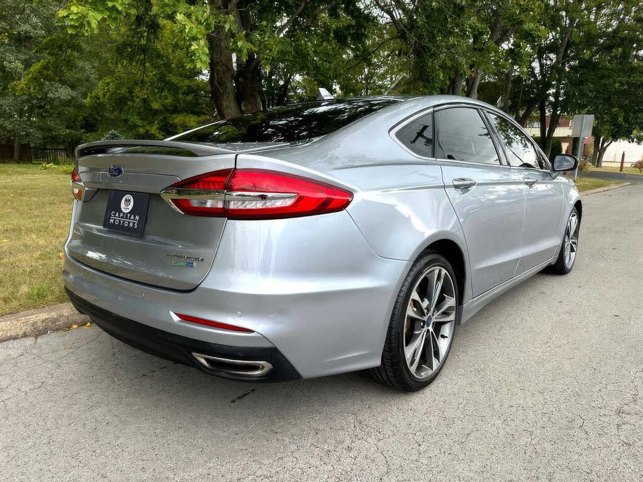 Ford Fusion      2020