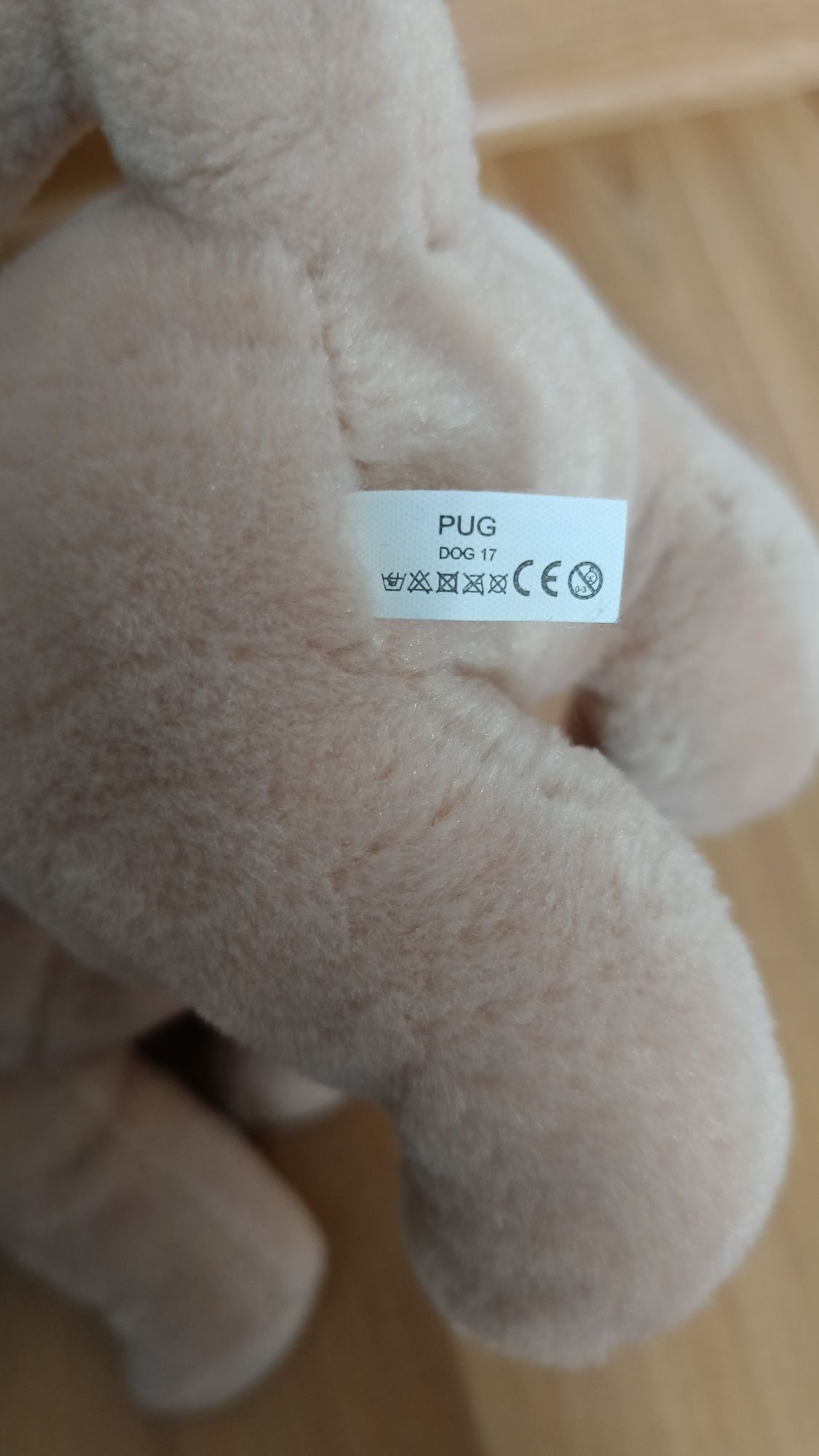 Piesek pluszowy maskotka mops