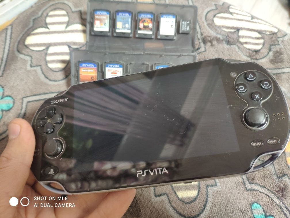 Продам або обміняю ps vita + ігри , система 3.74