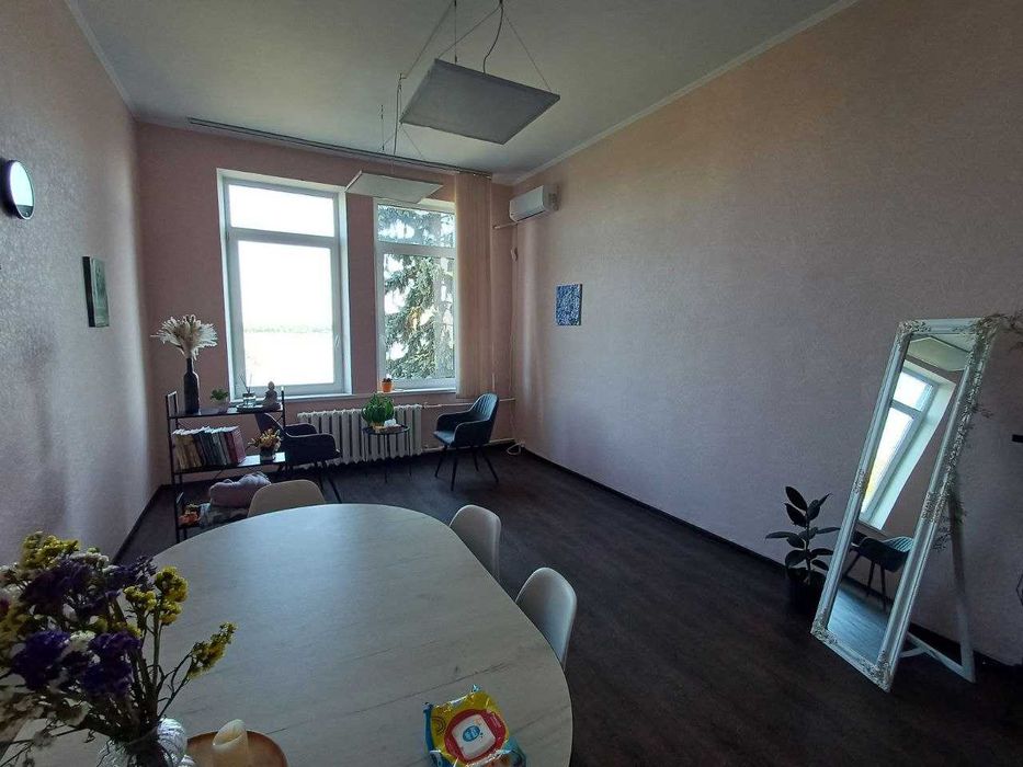 Продам 4-5 этаж нежилого помещения на Сичеславской набережной