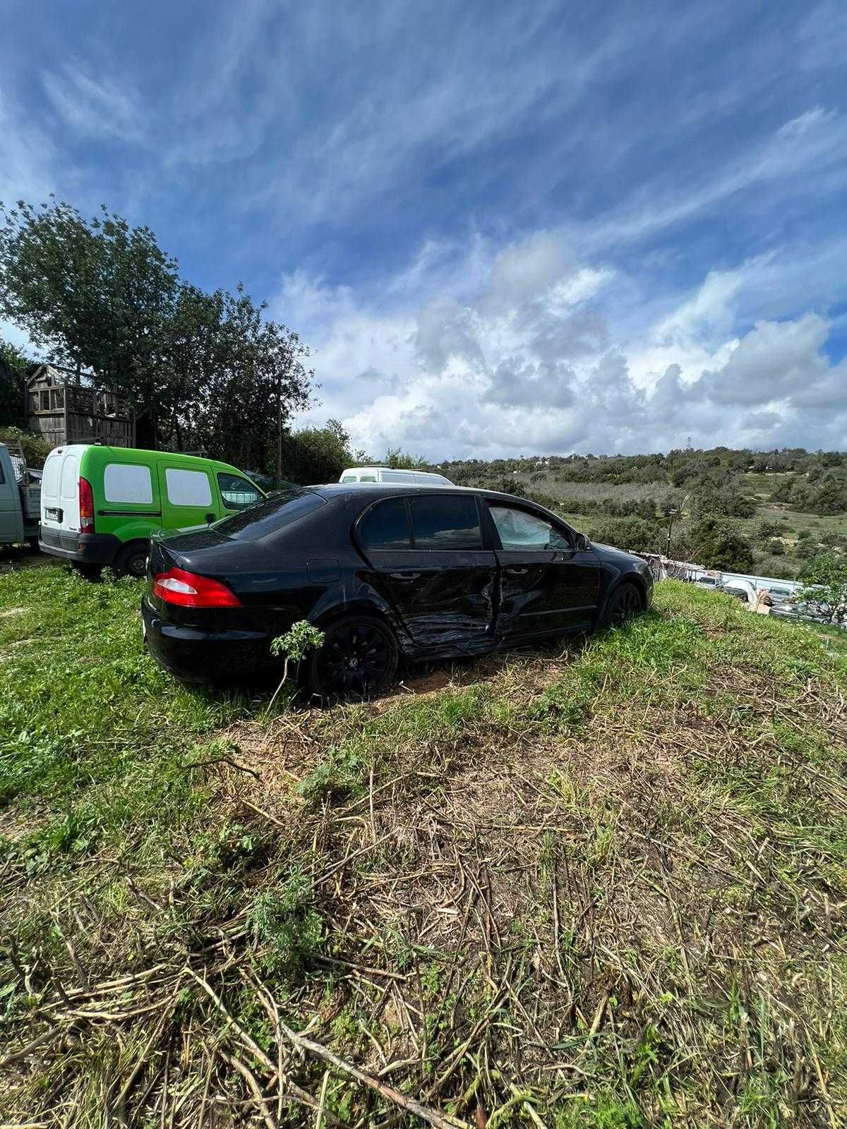 Skoda Superb 2011 Škoda fsi v6 3.8 4x4