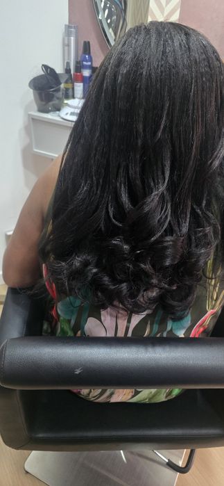 Aplicação de cabelo e venda de cabelo