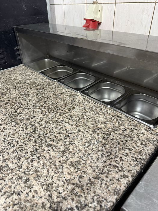 Стіл для піци, саладета