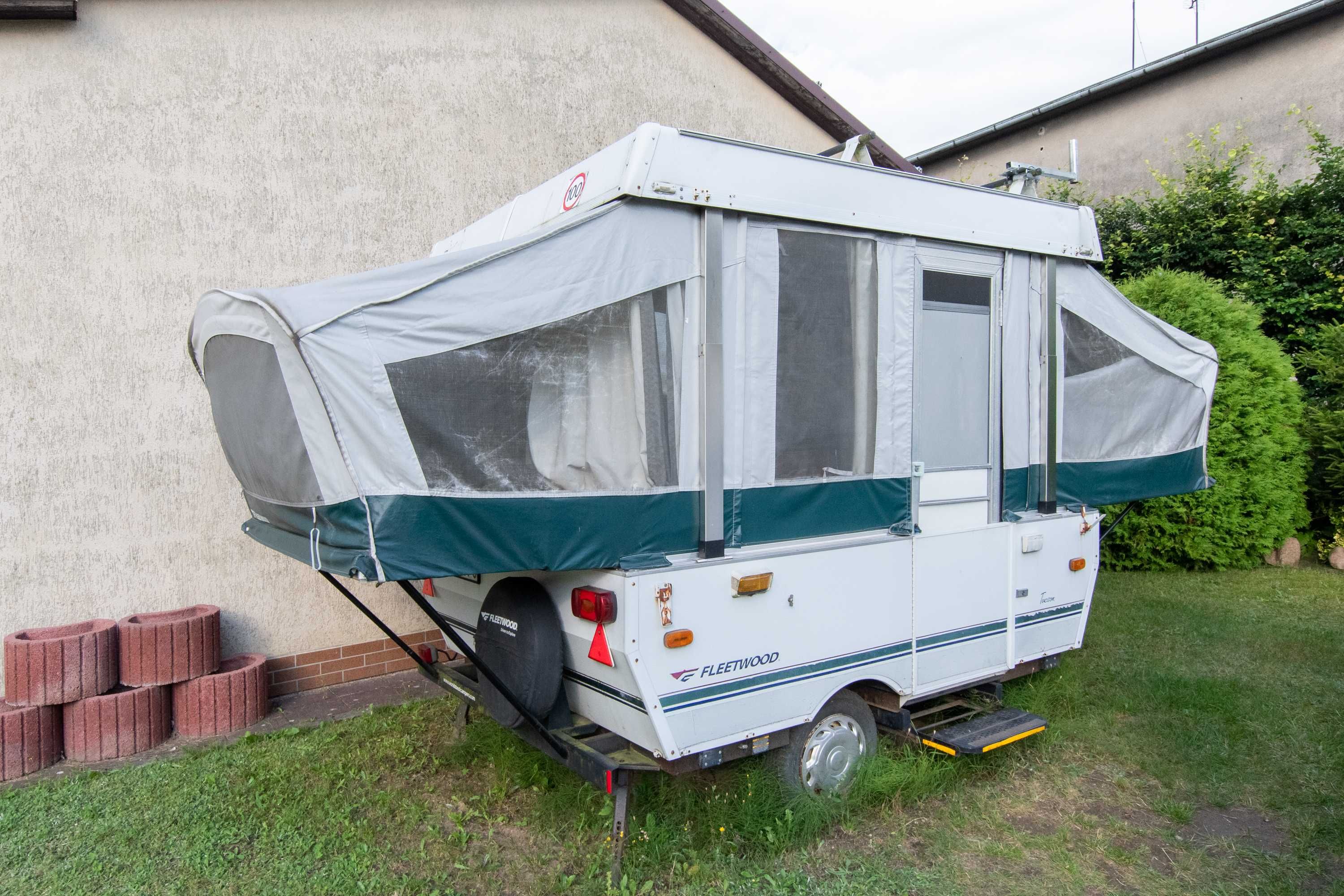 Przyczepa kempingowa Fleetwood Destiny Tucson – składana - z solarem