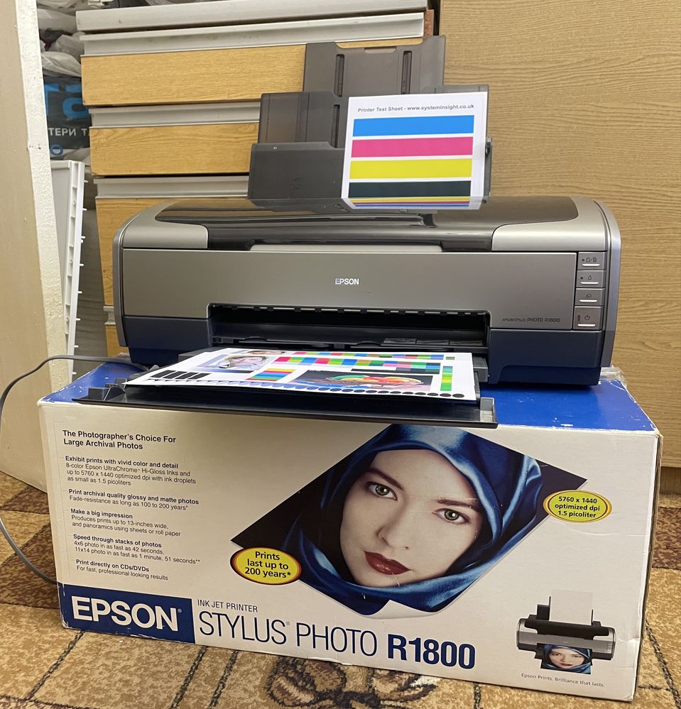 Принтер формату A3+ Epson Stylus Photo R1800