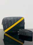 Bolsa marca FENDI nova