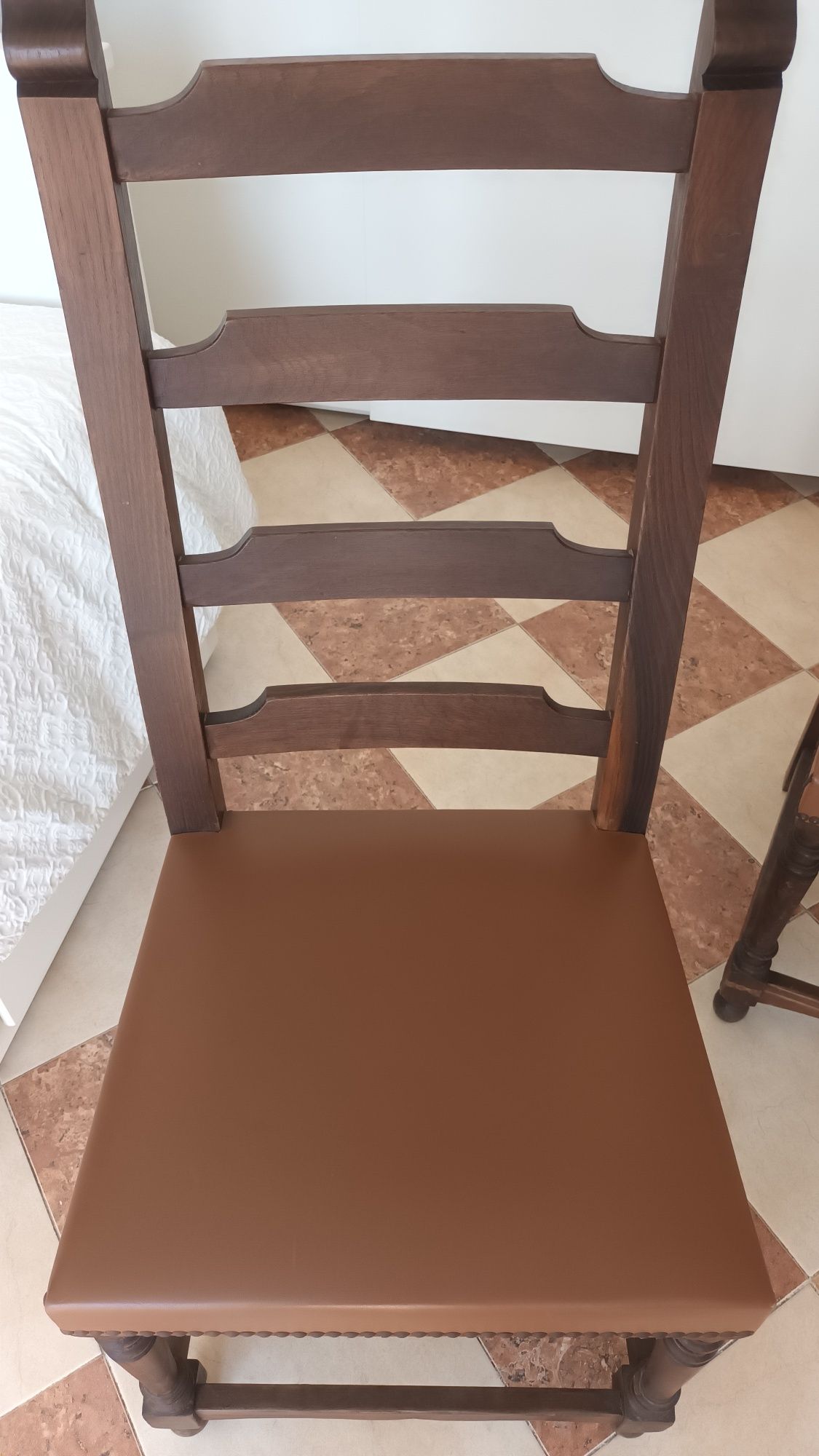 Cadeiras de sala de jantar