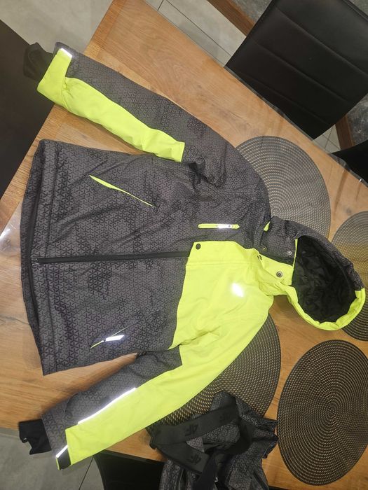 Komplet narciarski 4F . Kurtka i spodnie 4F 140