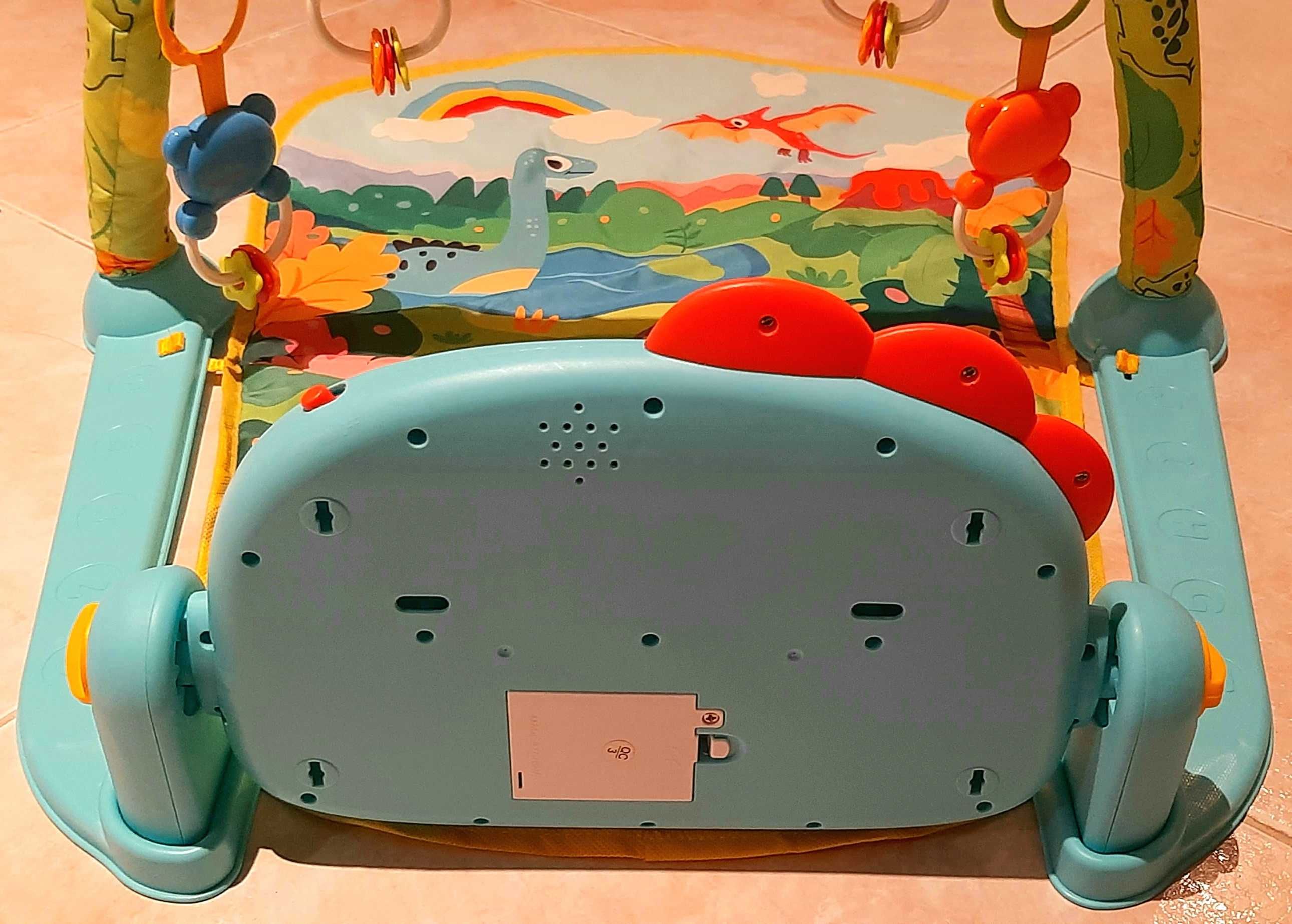 PIANO DE PÉ de Bebé Como Novo
