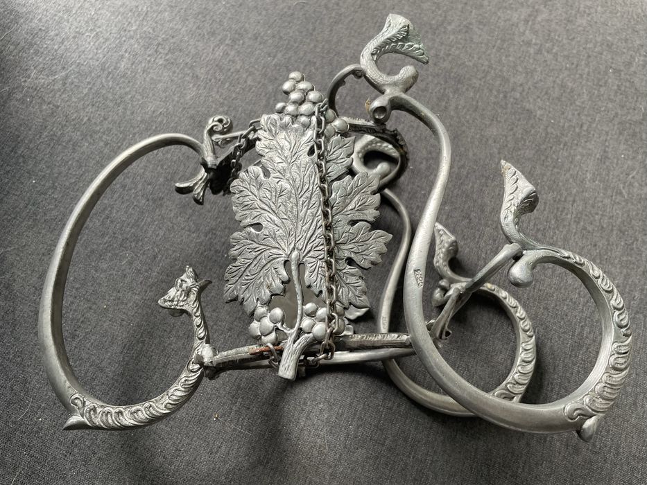 Suporte metalico para garrafa