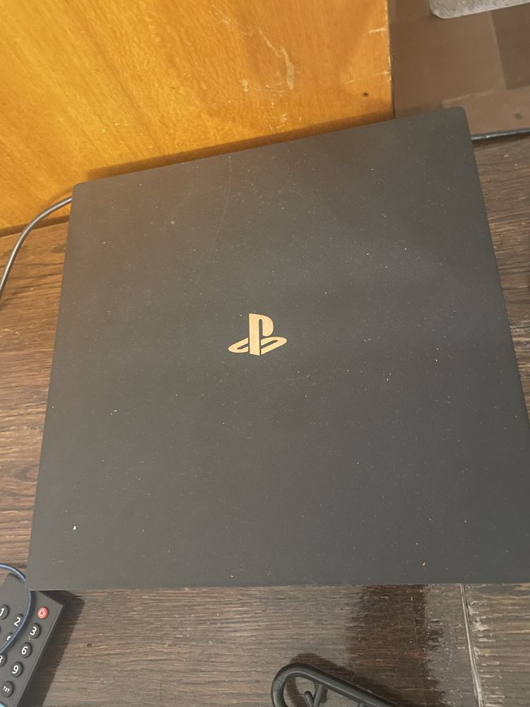Продам ps4 pro 1tb