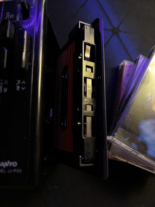 Касетний плеєр SANYO