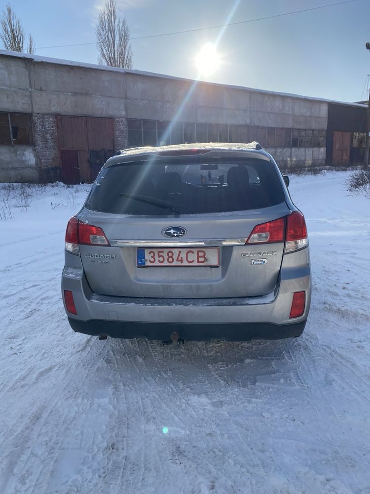 Subaru Outback універсал