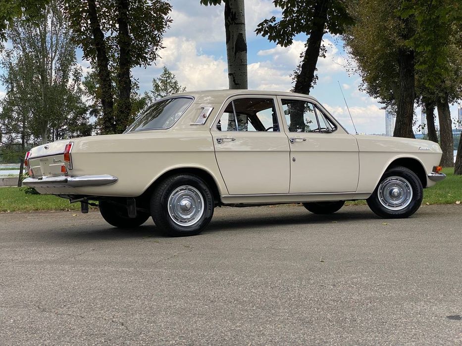 Волга ГАЗ -24 . 1976р.