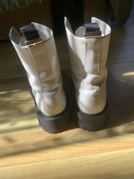 Фирменые кожаные ботинки