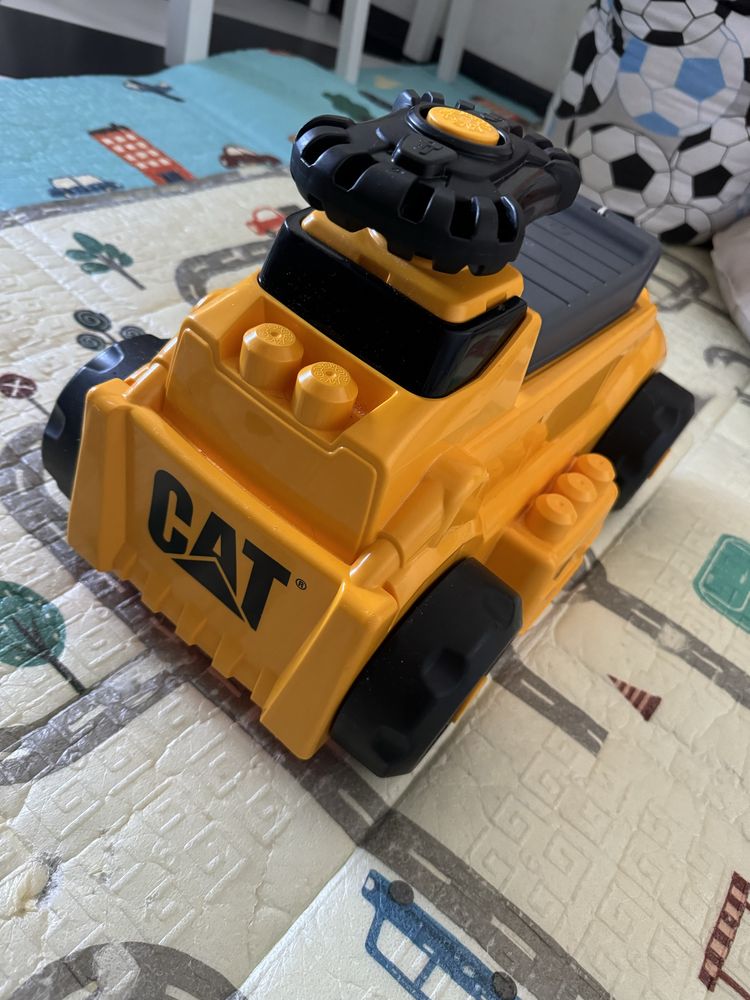 Машинка-конструктор толкатор Mega Bloks CAT
