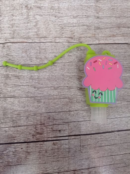 Mała podręczna buteleczka na płyn żel do dezynfekcji brelok ozdobny