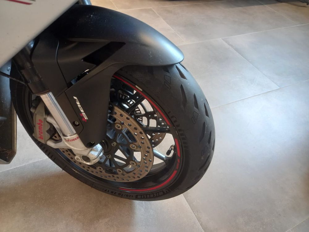 MV Agusta F4
