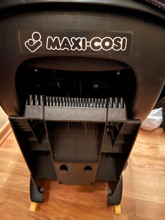 Автомобільне крісло дитяче MaxiCosi