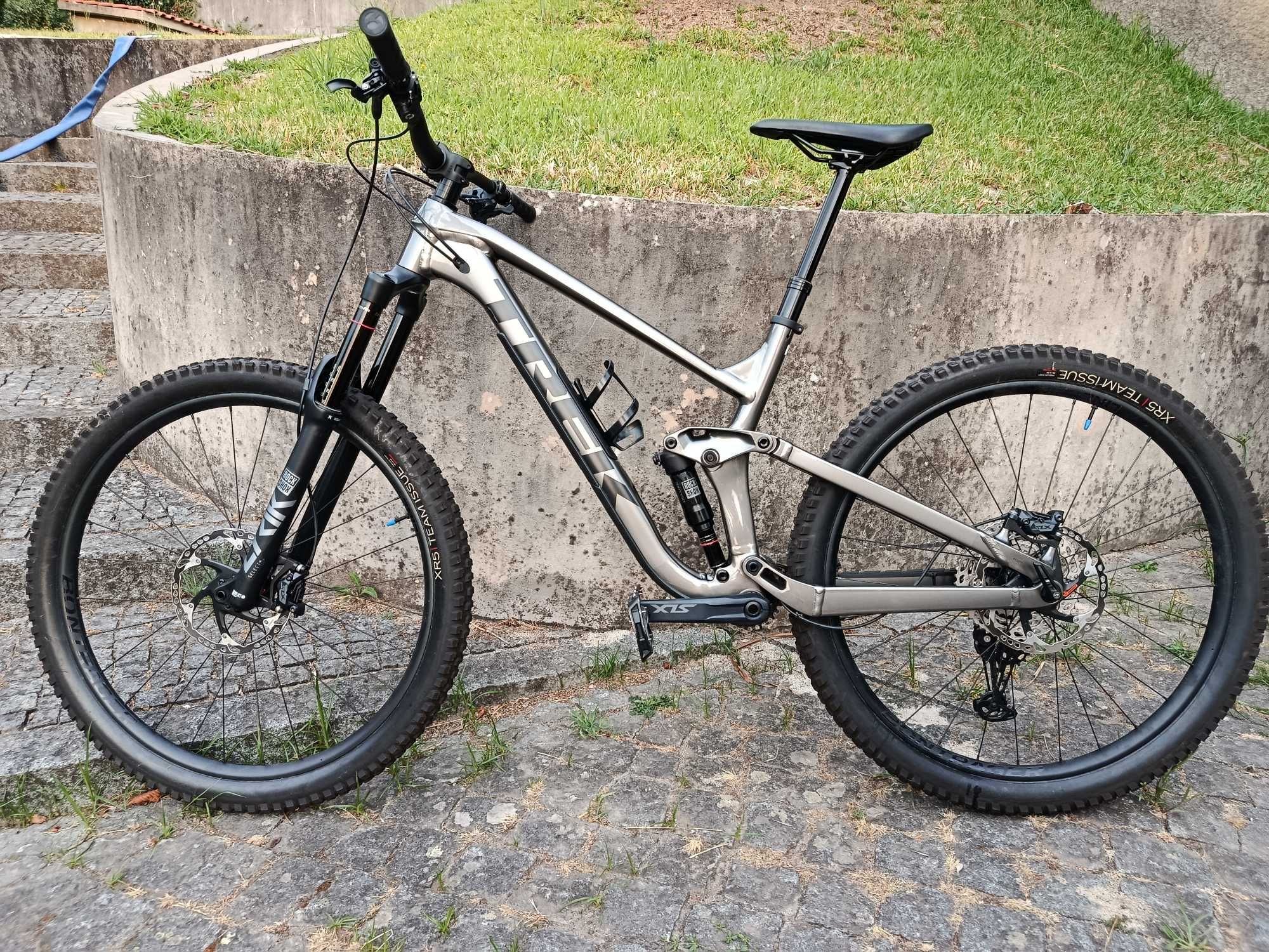 Bicicleta Trek Slash 7