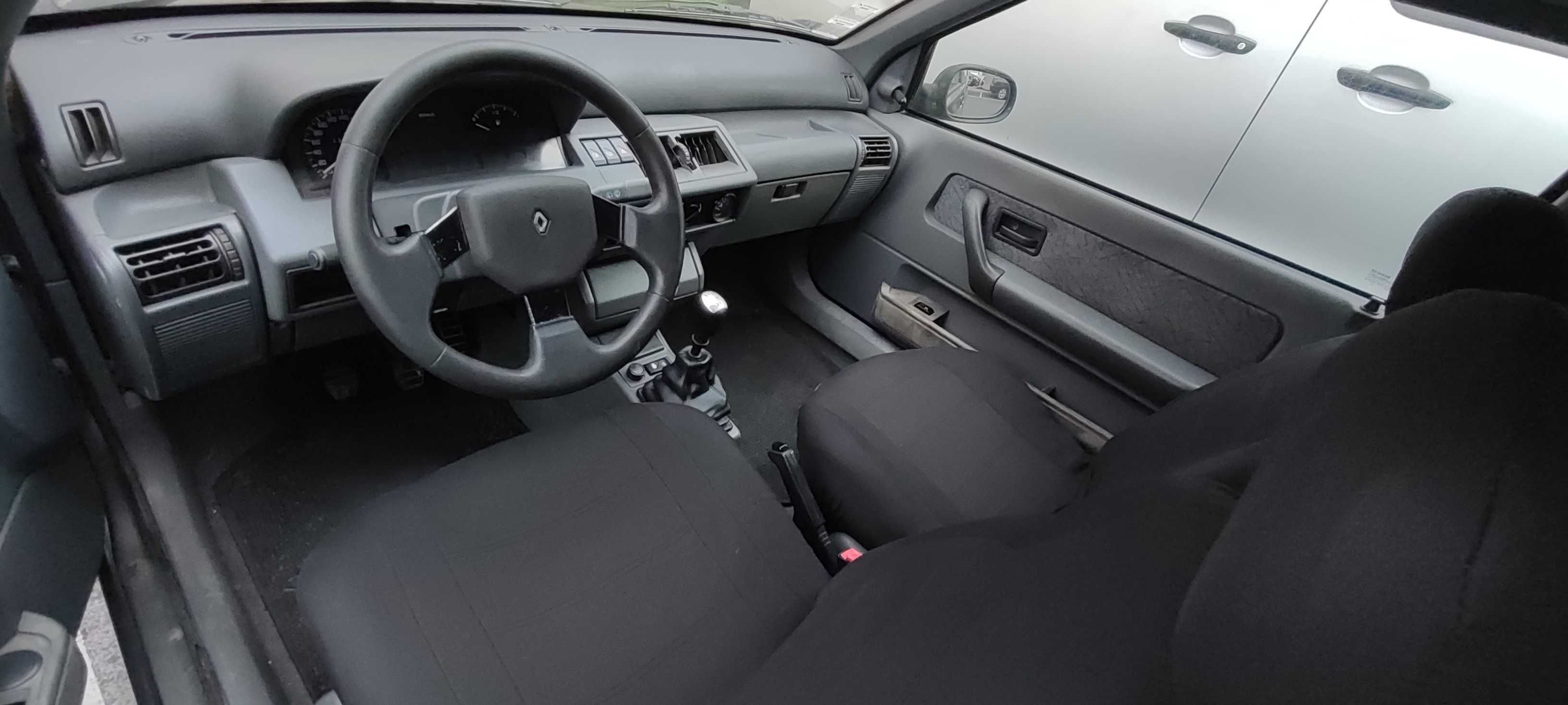 Renault Clio 1.9D - Direcção Assistida