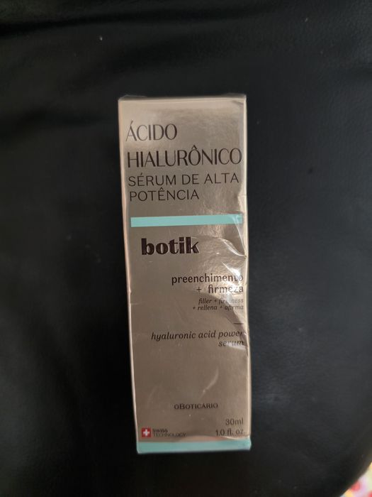 3 perfumes, dois creme lily e um serum acido hialuronico do  Boticário