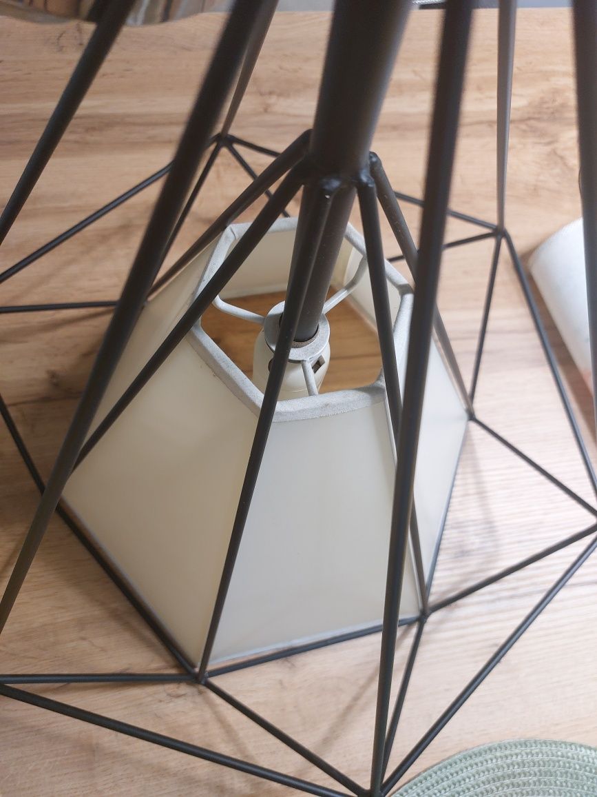 Czarna lampa wisząca LOFT