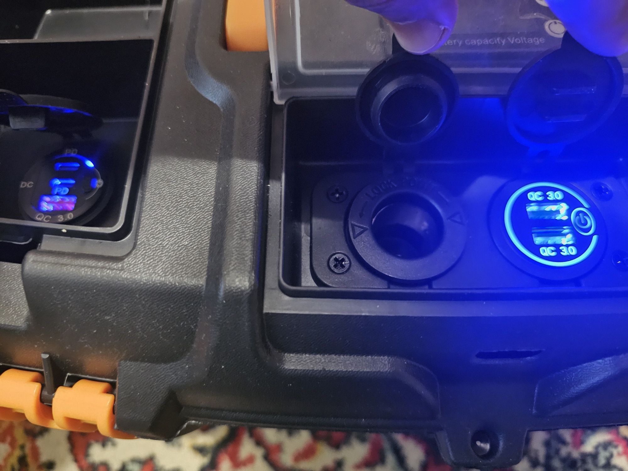 Зарядна станція 650wh Li ion nmc 12v 60 ah